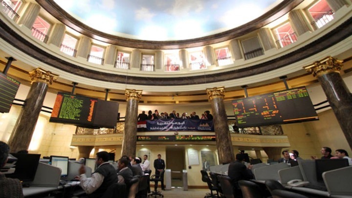 بـ 2.8 مليار جنيه .. العقارات والبنوك يتصدران تداولات البورصة المصرية خلال أسبوع