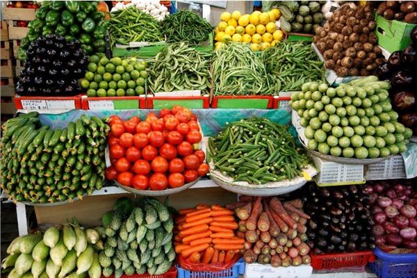 انخفاض أسعار الخضروات والفاكهة