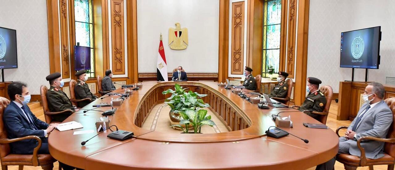 الرئيس السيسي يتابع تنفيذ مشروعات الهيئة الهندسية بمصر