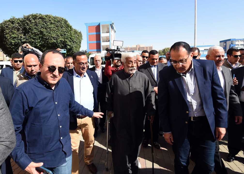 رئيس الوزراء يتفقد منطقة مساكن ناصر بالملاحة أحد مشروعات التطوير العمراني بمحافظة السويس