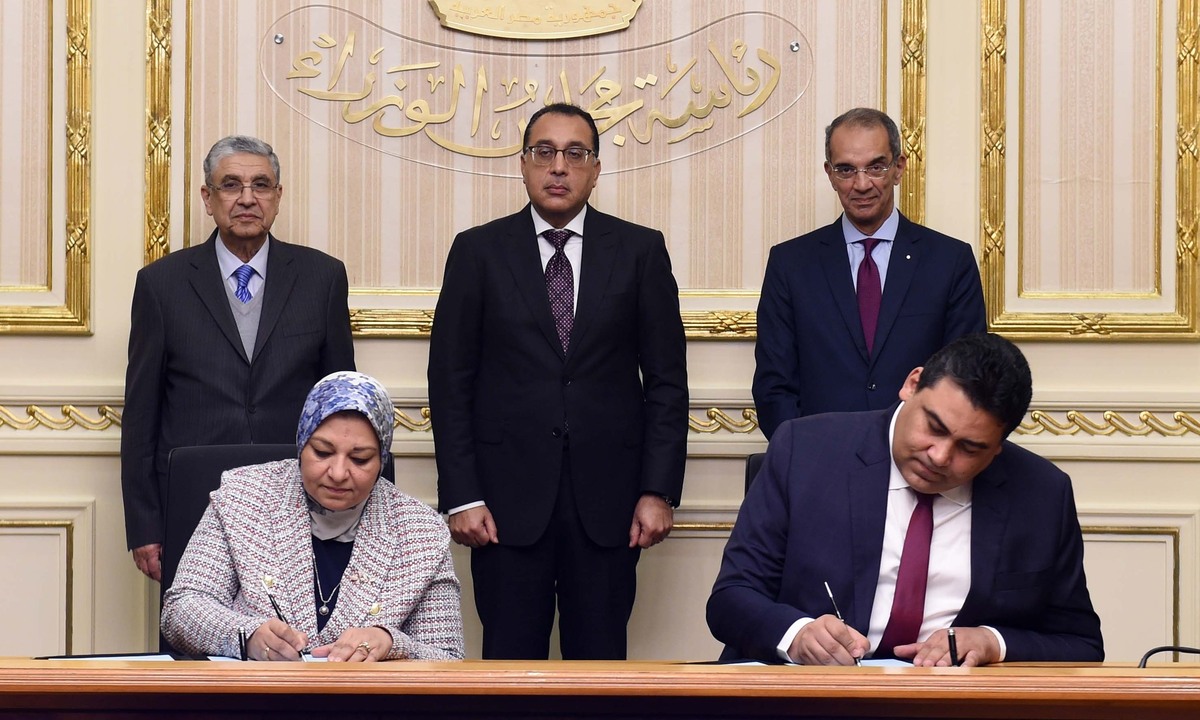 تفاصيل التعاون التقني بين المصرية للاتصالات والمصرية لنقل الكهرباء