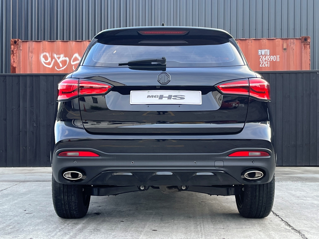 MG HS black edition