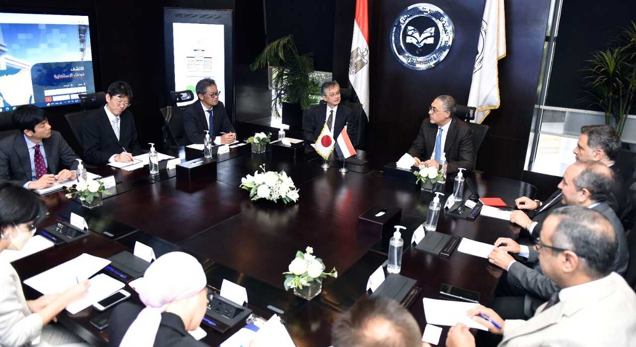 الهيئة العامة للاستثمار والمناطق الحرة وشركة "سوميتومو" اليابانية تبحثان فرص تعزيز صناعة السيارات في مصر