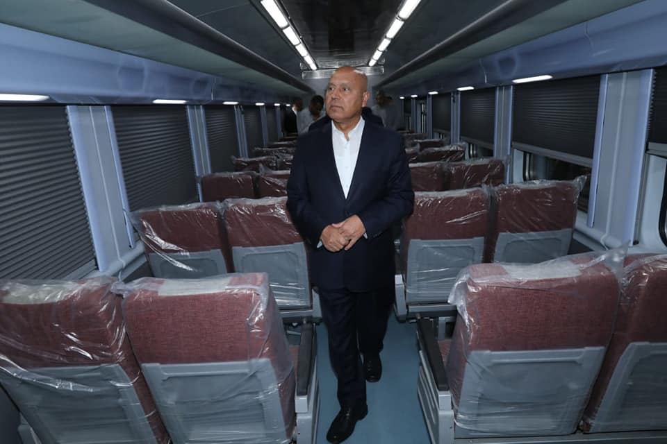 وزير النقل جاري إنشاء مصانع في مصر لتصنيع عربات ركاب السكك الحديدية وعربات المترو