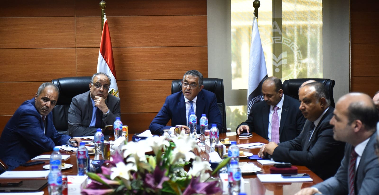 الرئيس التنفيذي للهيئة العامة للاستثمار والمناطق الحرة يبحث خطط تطوير المنطقة الحرة بالإسكندرية