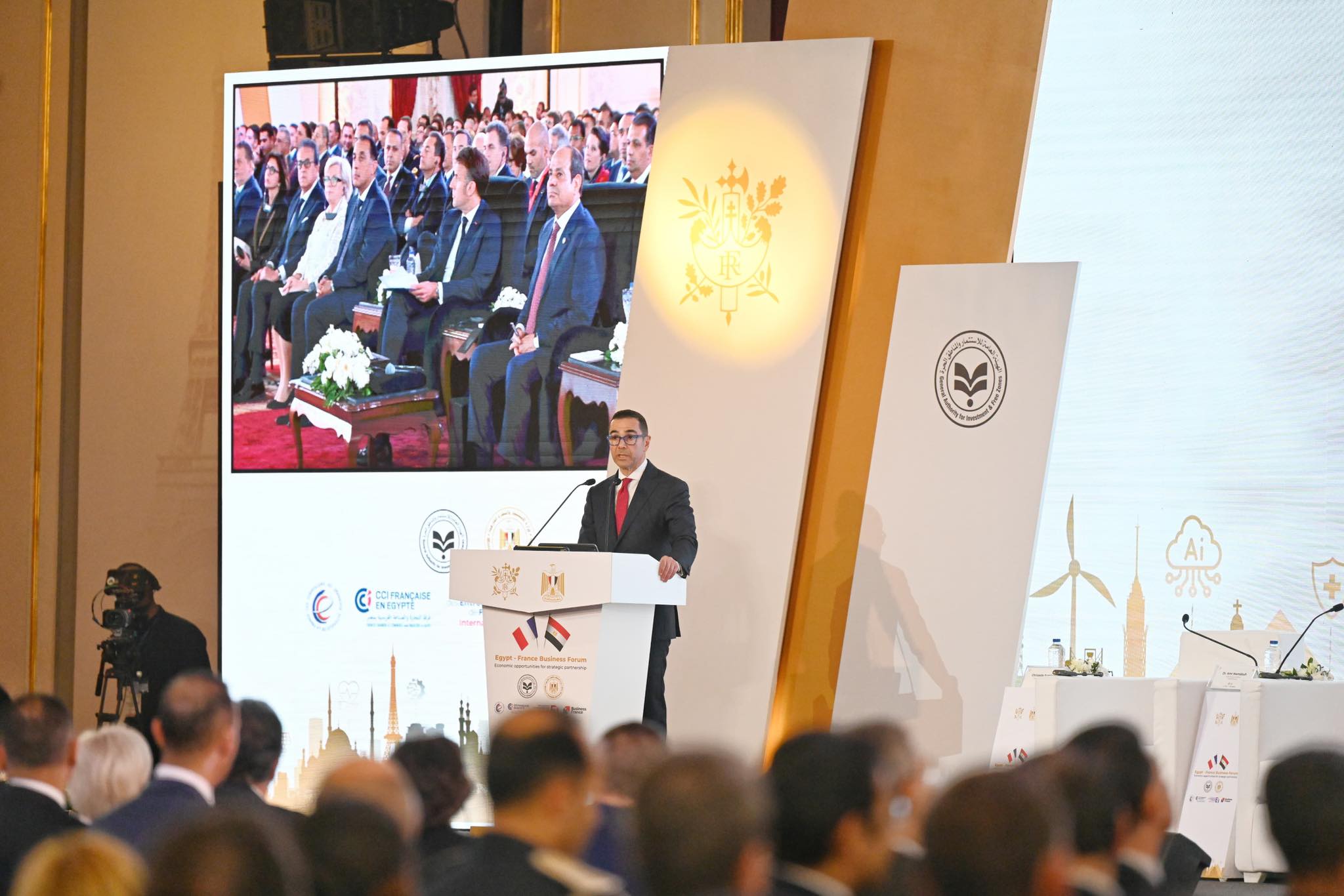 المهندس حسن الخطيب ، وزير الاستثمار والتجارة الخارجية